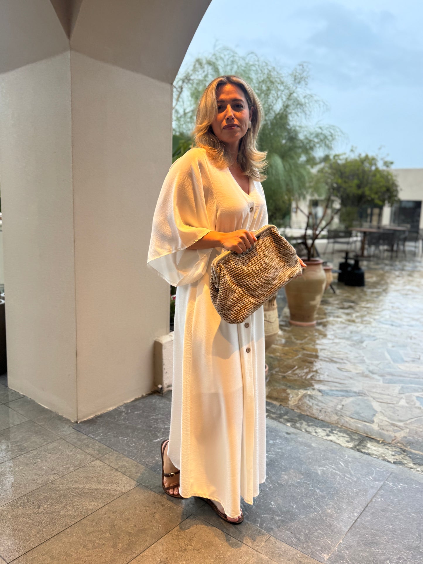 Clutch Bag with Frame Opening & Handle Grip